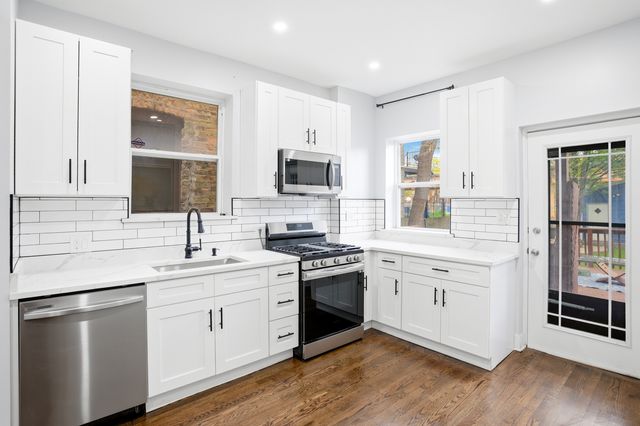 4937 S Prairie Avenue, Chicago, IL 60615