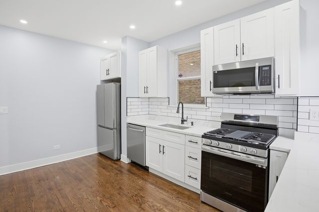 4937 S Prairie Avenue, Chicago, IL 60615