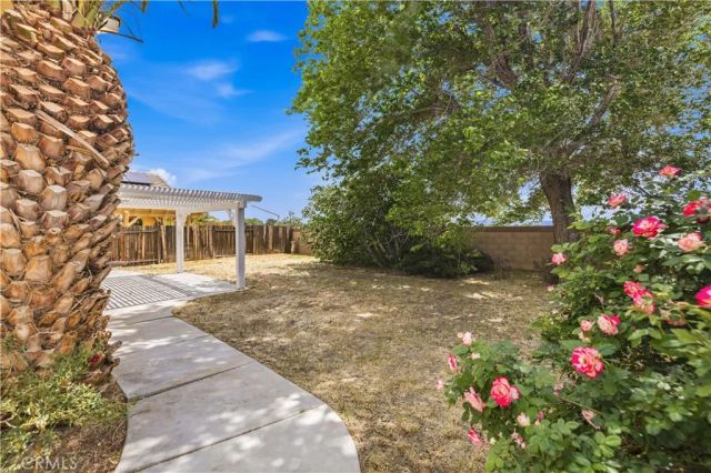 1212 W Ave H4, Lancaster, CA 93534