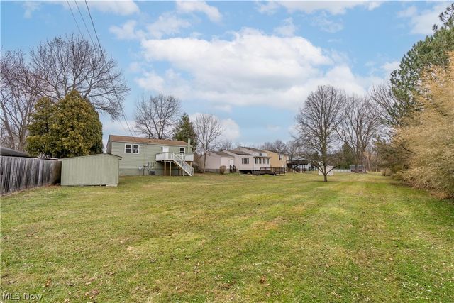 350 Silver Meadows Drive, Kent, OH 44240