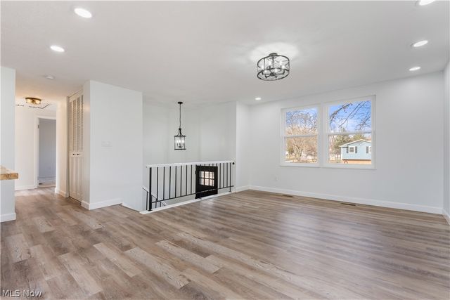 350 Silver Meadows Drive, Kent, OH 44240