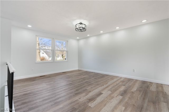 350 Silver Meadows Drive, Kent, OH 44240