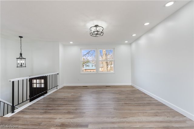 350 Silver Meadows Drive, Kent, OH 44240