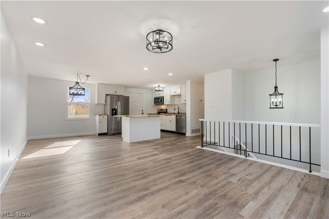 350 Silver Meadows Drive, Kent, OH 44240