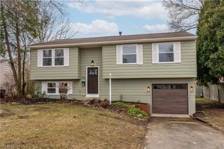 350 Silver Meadows Drive, Kent, OH 44240