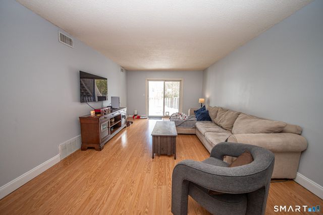 4 Georgetown Drive F, Enfield, CT 06082