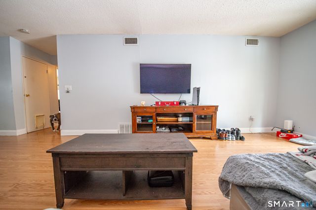 4 Georgetown Drive F, Enfield, CT 06082