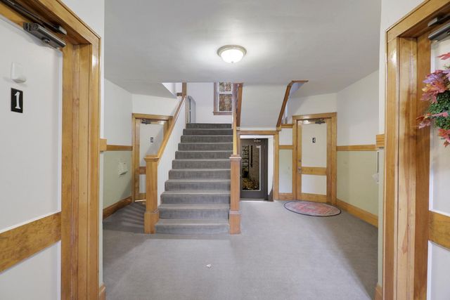 220 Marshall Avenue 3, Saint Paul, MN 55102