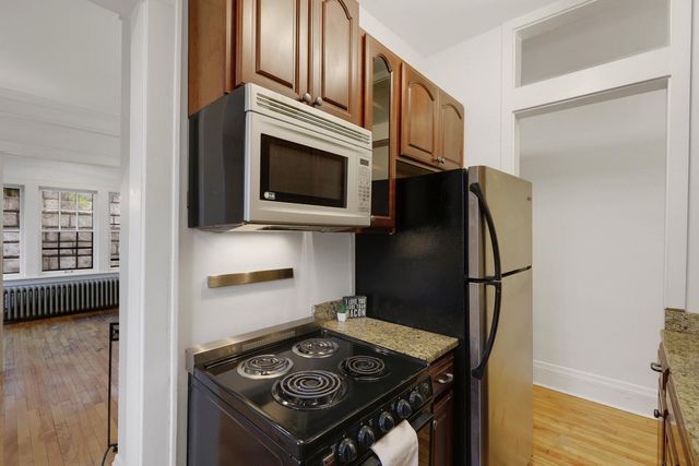 220 Marshall Avenue 3, Saint Paul, MN 55102