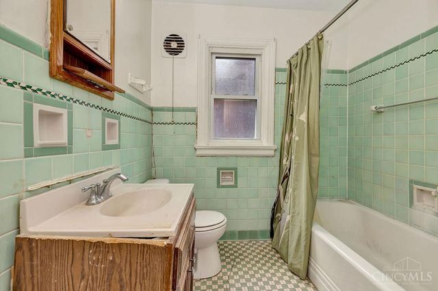 6820 Vinewood Avenue, Cincinnati, OH 45227