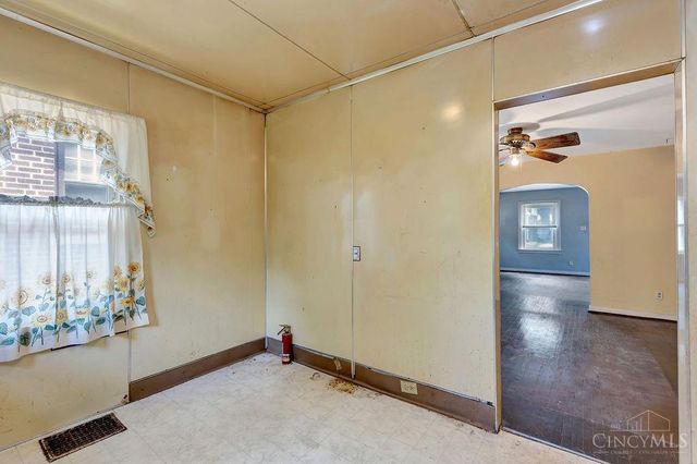 6820 Vinewood Avenue, Cincinnati, OH 45227