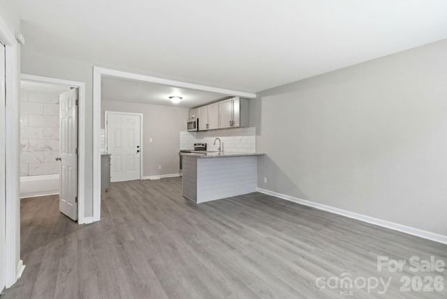 2732 Thornton Road, Charlotte, NC 28208