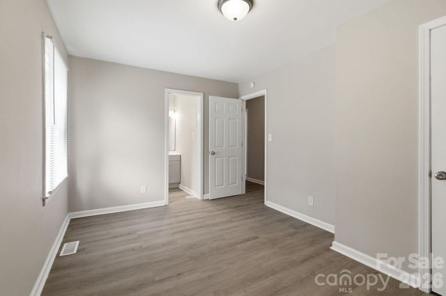 2732 Thornton Road, Charlotte, NC 28208