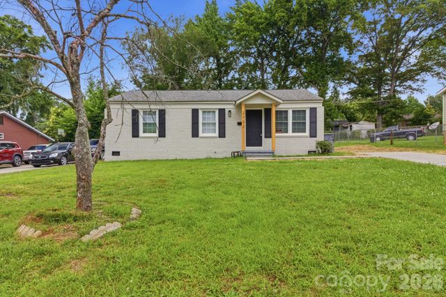 2732 Thornton Road, Charlotte, NC 28208