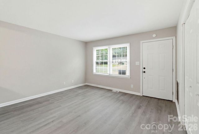 2732 Thornton Road, Charlotte, NC 28208