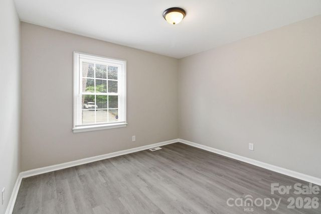 2732 Thornton Road, Charlotte, NC 28208