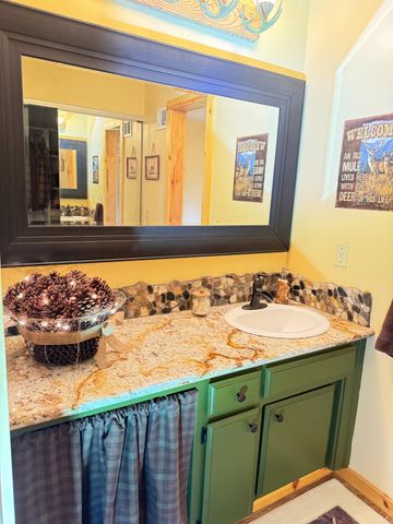 41031 Windwood Road, Shaver Lake, CA 93664