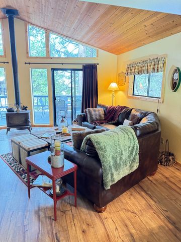 41031 Windwood Road, Shaver Lake, CA 93664