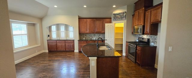 2323 Tawny Owl Road, Grand Prairie, TX 75052