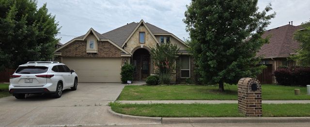 2323 Tawny Owl Road, Grand Prairie, TX 75052