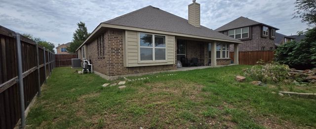 2323 Tawny Owl Road, Grand Prairie, TX 75052