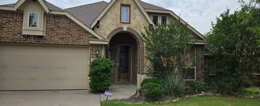 2323 Tawny Owl Road, Grand Prairie, TX 75052