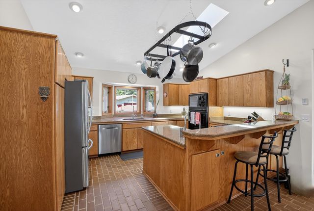 19202 E Elliot Rd, Mead, WA 99021