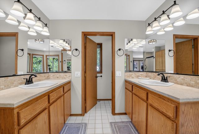 19202 E Elliot Rd, Mead, WA 99021