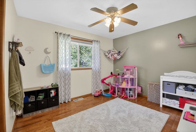 19202 E Elliot Rd, Mead, WA 99021