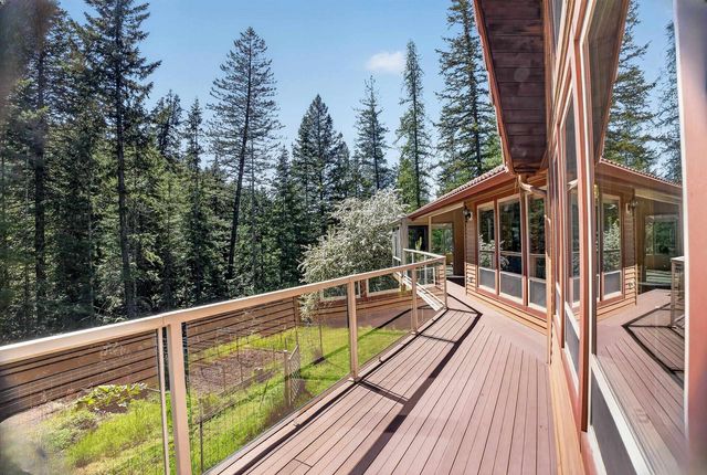 19202 E Elliot Rd, Mead, WA 99021