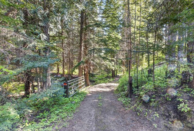 19202 E Elliot Rd, Mead, WA 99021