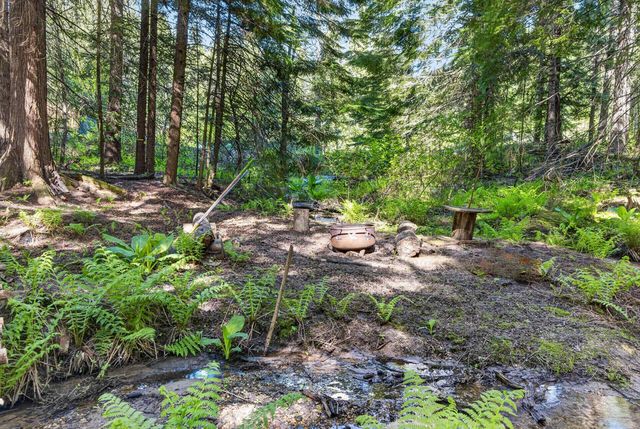 19202 E Elliot Rd, Mead, WA 99021