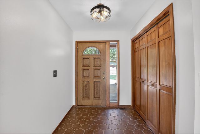 19202 E Elliot Rd, Mead, WA 99021