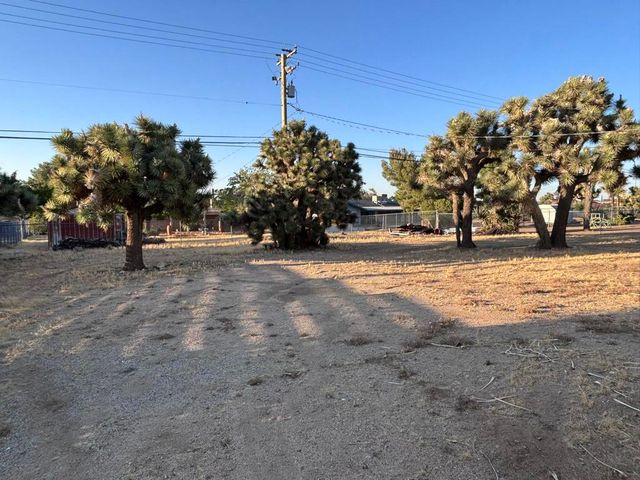 57986 Joshua Lane, Yucca Valley, CA 92284