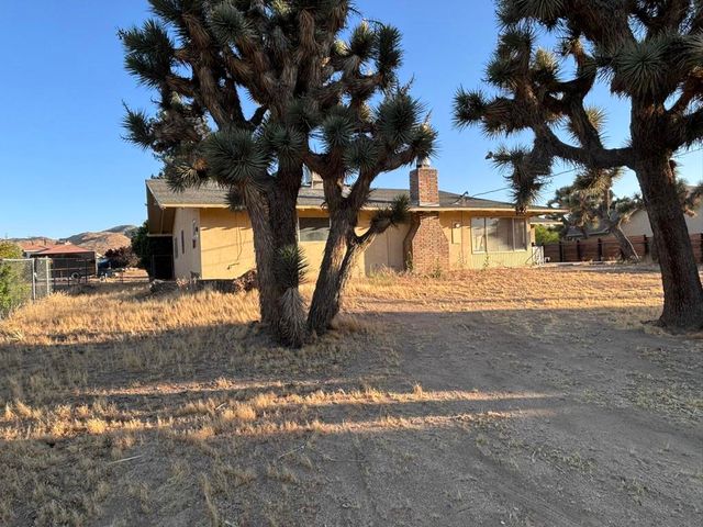 57986 Joshua Lane, Yucca Valley, CA 92284