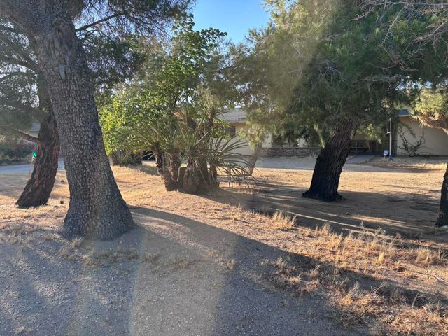 57986 Joshua Lane, Yucca Valley, CA 92284