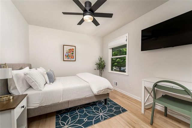 677 Hillandale SW Circle, Marietta, GA 30064