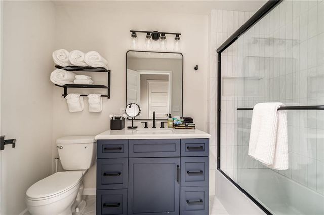 677 Hillandale SW Circle, Marietta, GA 30064