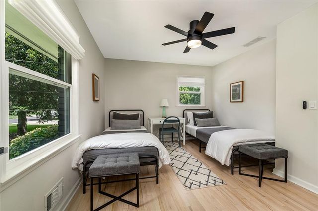 677 Hillandale SW Circle, Marietta, GA 30064