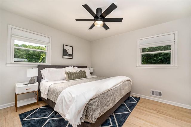 677 Hillandale SW Circle, Marietta, GA 30064