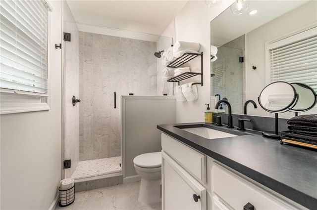 677 Hillandale SW Circle, Marietta, GA 30064