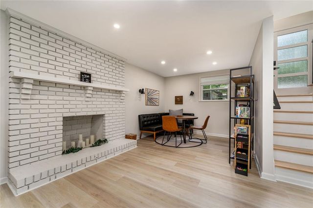 677 Hillandale SW Circle, Marietta, GA 30064