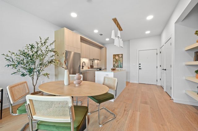 2209 S 1st ST 313, Austin, TX 78704