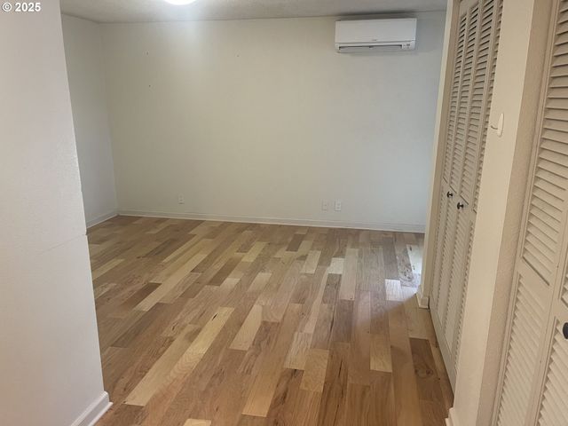 2280 TABOR St, Eugene, OR 97401