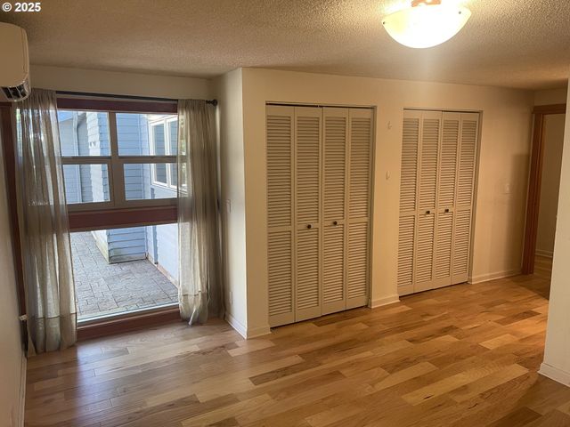 2280 TABOR St, Eugene, OR 97401