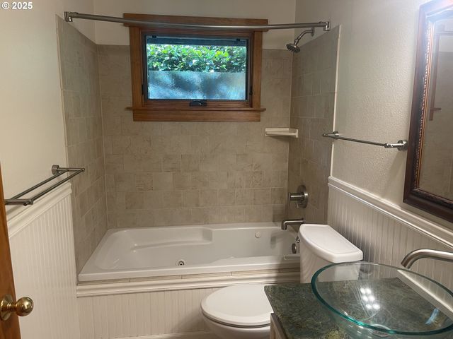 2280 TABOR St, Eugene, OR 97401