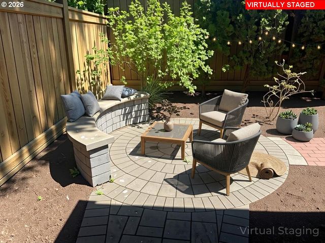 2280 TABOR St, Eugene, OR 97401