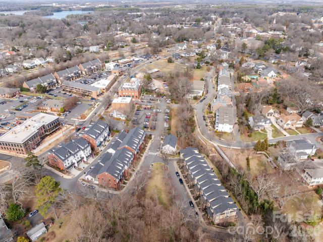 541 Griffith Village Lane, Davidson, NC 28036