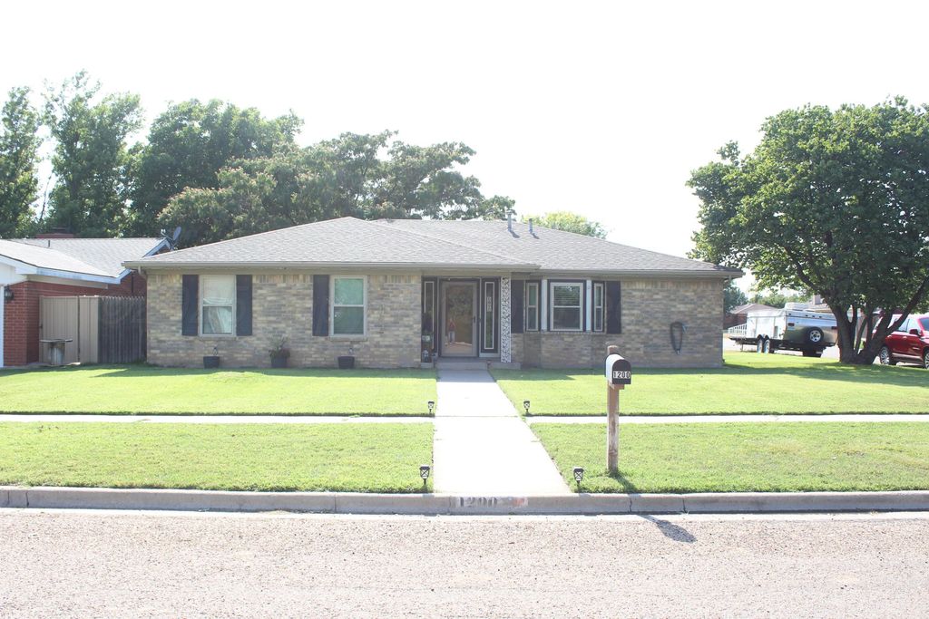 1200 Morton, Dumas, TX 79029