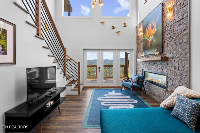 3322 Sugar Maple Loop Rd, Sevierville, TN 37862